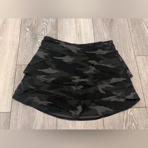 Athleta Girl Camo Skort Blsck / Gray size XL (14)